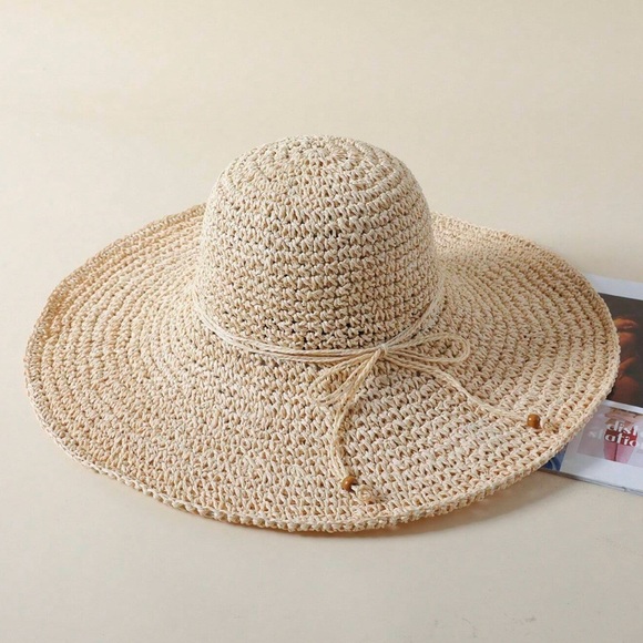 Accessories - 🆕 Floppy Wide Brim Straw Beach Hat
